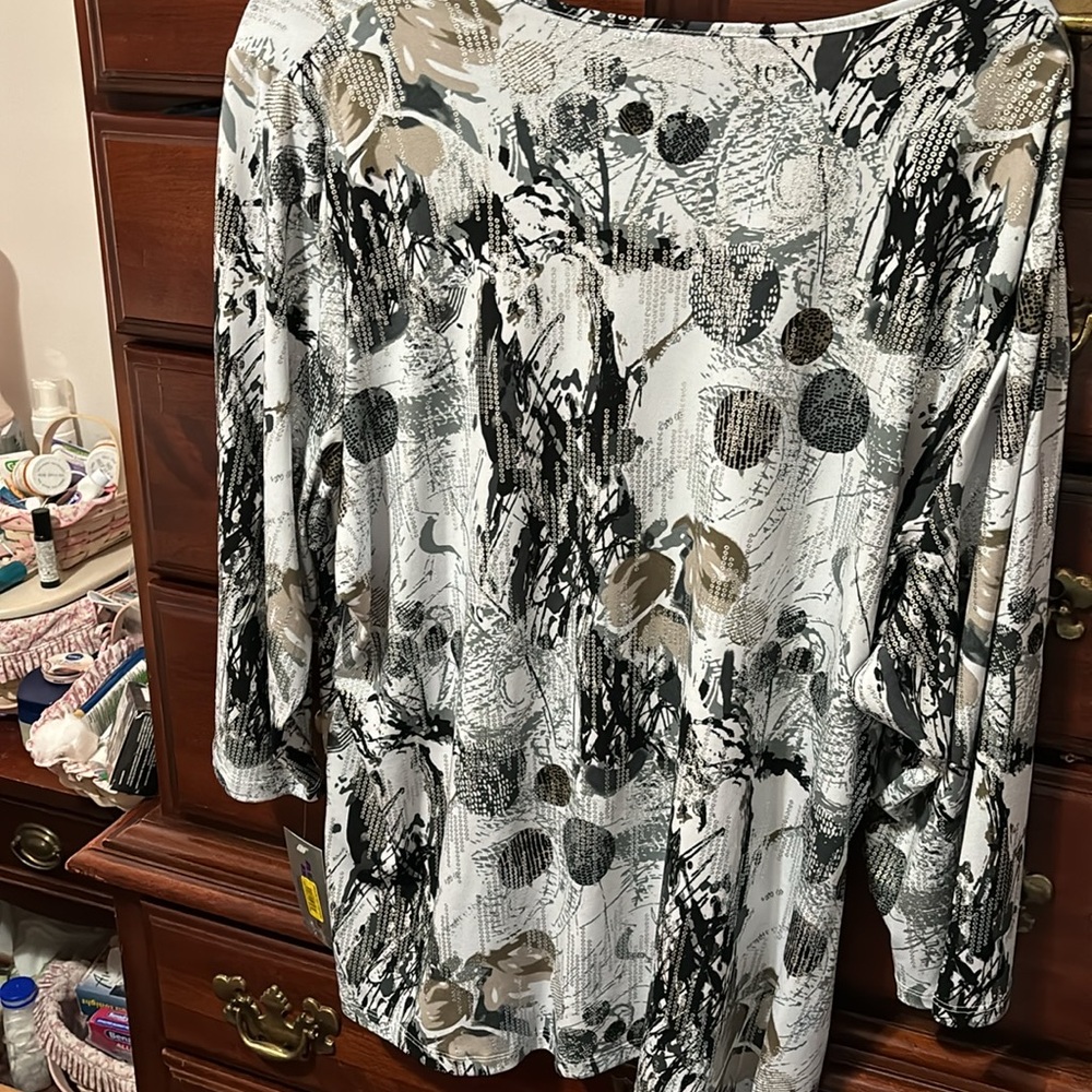 Silver black beige white size 2 X NWT dressy